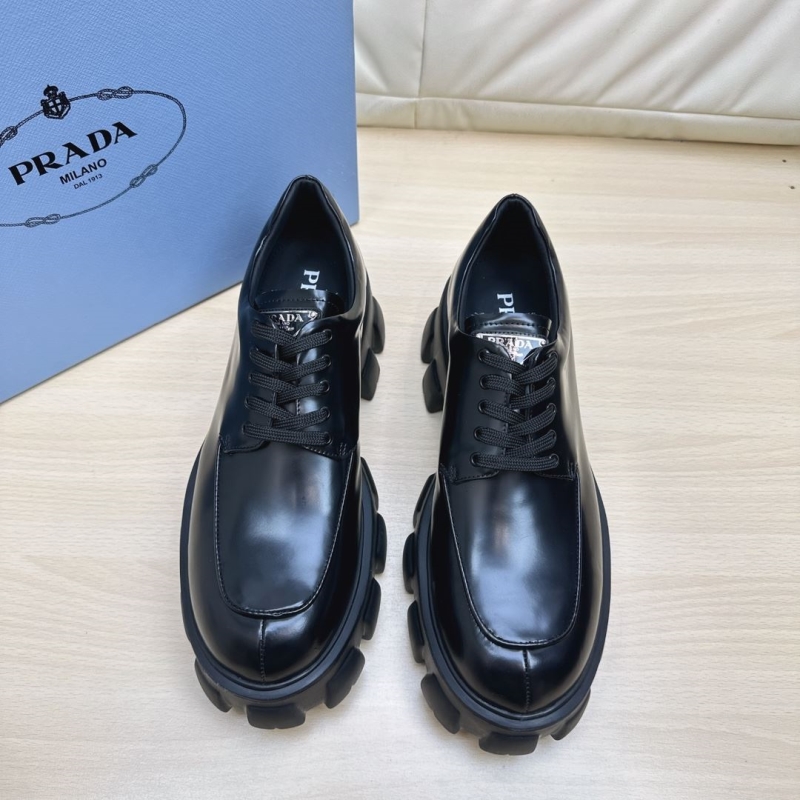 Pra*a leather shoes